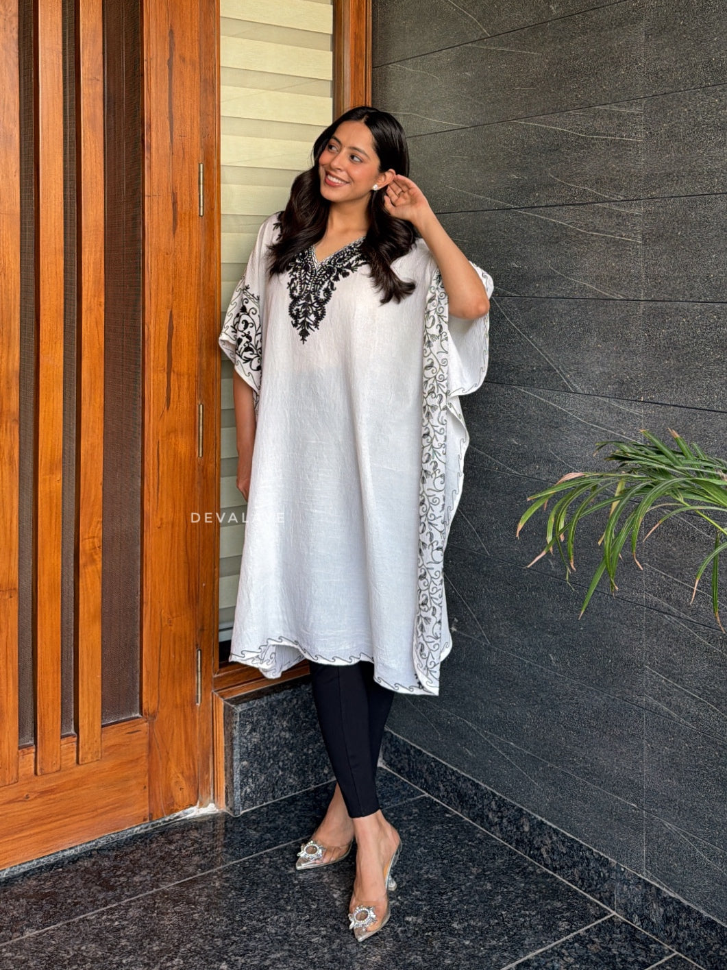 Zoya Kaftaan White